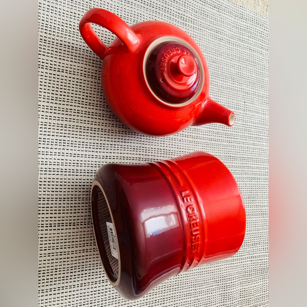 Le Creuset Cherry Red Stoneware Teapot & Utensil Holder